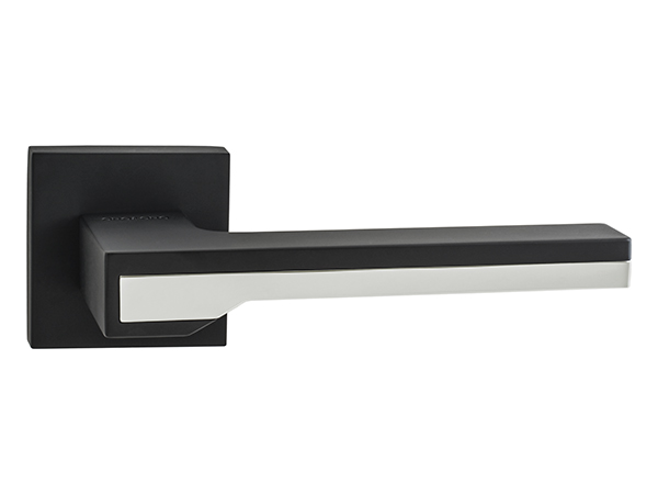 Ручка Vigore 066-15E black/cp итальянского бренда ORO&ORO